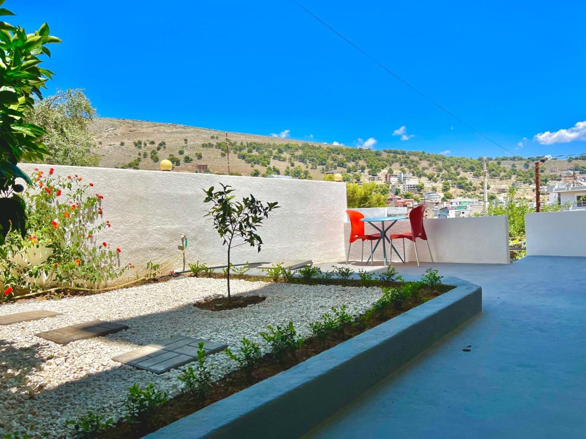 Tomi Apartments Sarandë Esterno foto