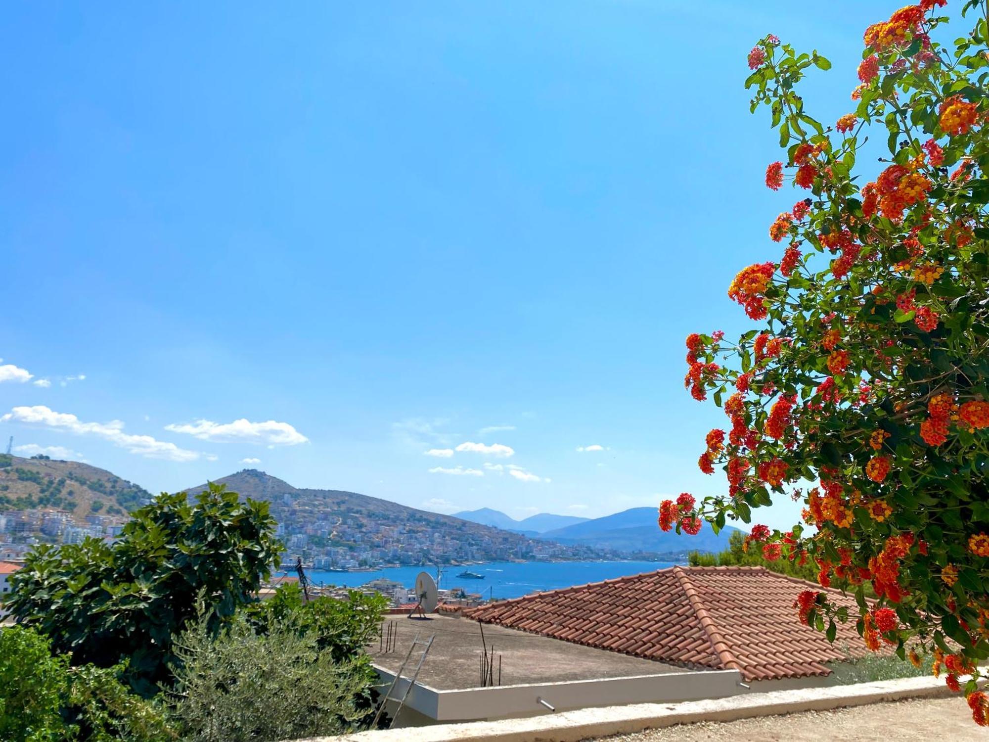 Tomi Apartments Sarandë Esterno foto